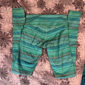 Lululemon Green Pattern Leggings Size 4